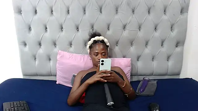 SexyAdelexx's cam snapshot