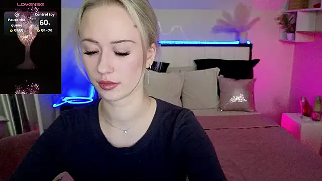 SashaBrooks live sex cam