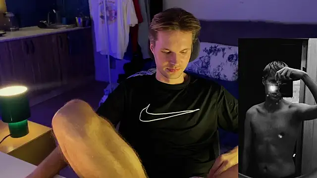 Leonnextdoor live sex cam