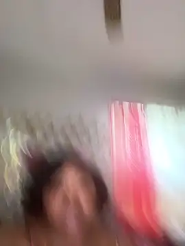 Chocolatebunnyxx96's cam snapshot