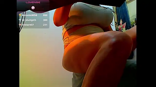 Bigcocksexyluisa live sex cam