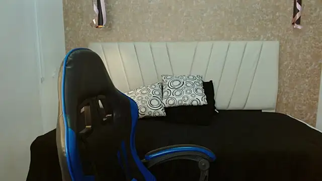 POCAHONTAS--- live sex cam