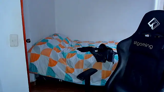 Tommy_Bred live sex cam