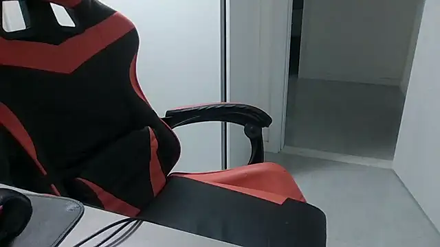 JUNINHOLEKEJR's cam snapshot