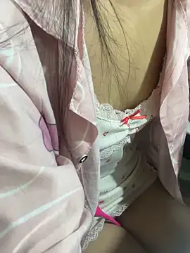 Mina048's cam snapshot