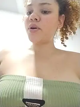 SirenRouge_69's cam snapshot