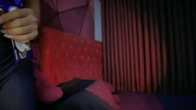 Jasmine_Elcock live sex cam