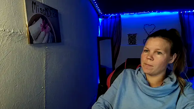 CallMeMaria's cam snapshot