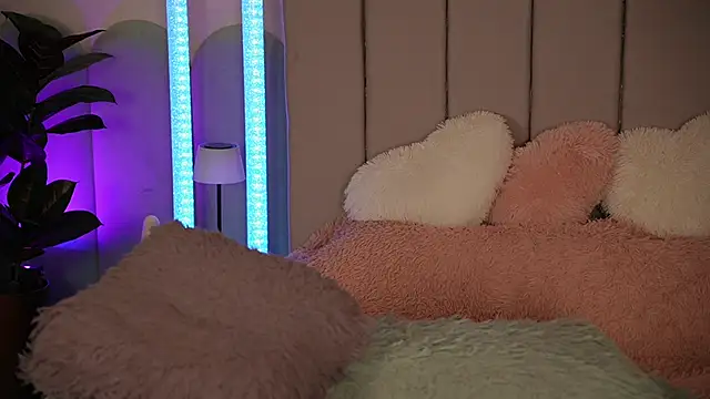 VickySecret96's cam snapshot