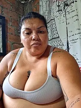 chubby_sexy_big_tits's cam snapshot