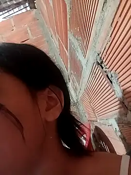 triana-hot18's cam snapshot