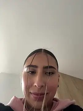 Ameellie's cam snapshot