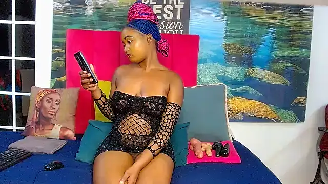 Lisa-001's cam snapshot