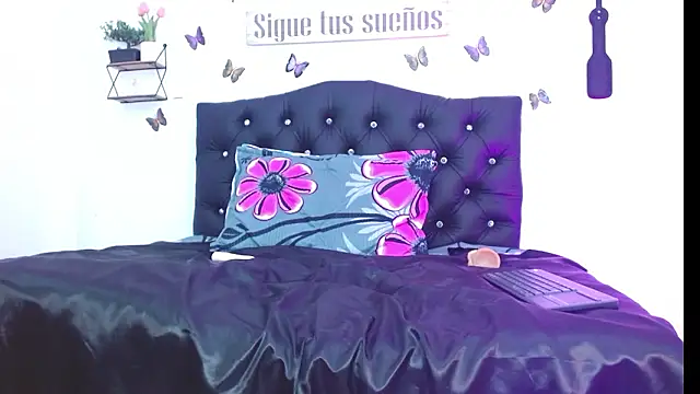 Coral_Villalobos's cam snapshot