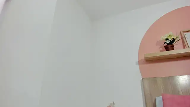 charlote_smit_'s cam snapshot