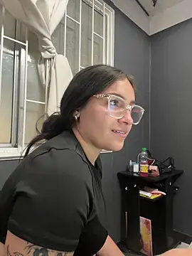 Alyha_Cortes's cam snapshot