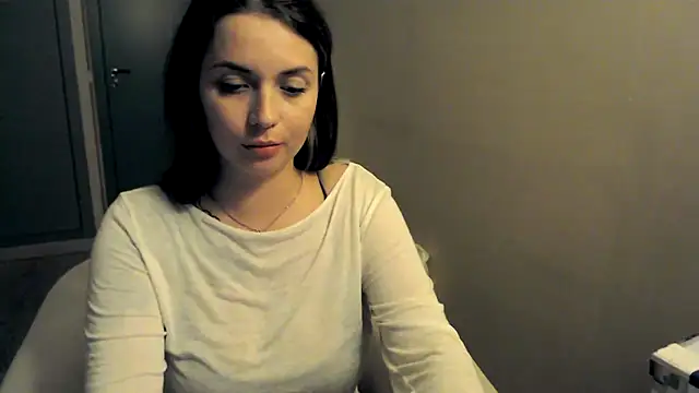 JuliaGraceOF's cam snapshot