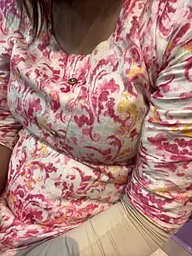 Curvy_Ambika's cam snapshot