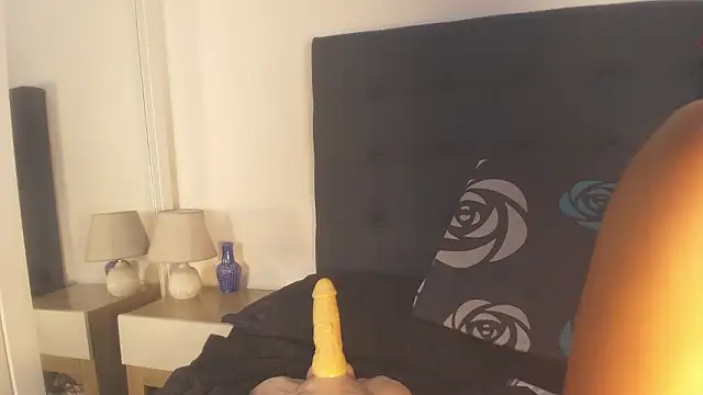 Evelonga_707's cam snapshot