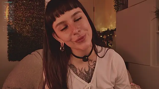 MichaellaMoon's cam snapshot