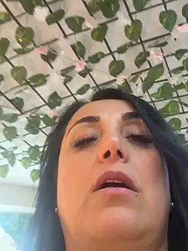 hotadhara01 live sex cam