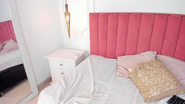 Tessa_Sinclaire's cam snapshot