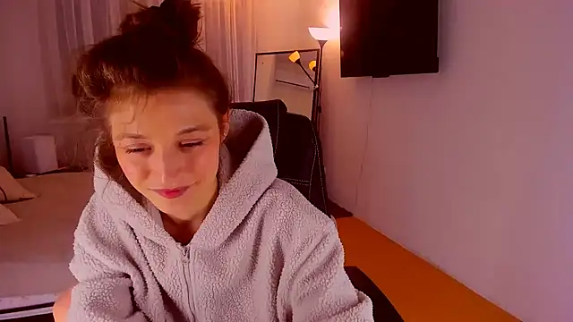 MiaPrecious's cam snapshot