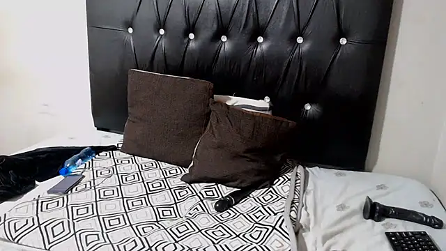 ChubbySpider's cam snapshot