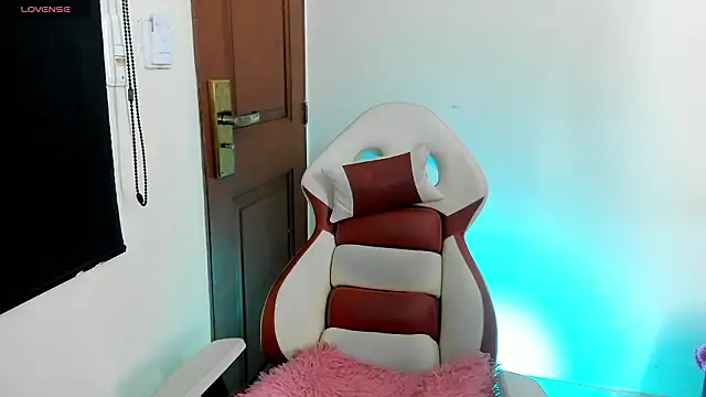 Sheilly_brown's cam snapshot