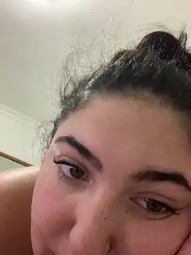 Zeynep-20's cam snapshot