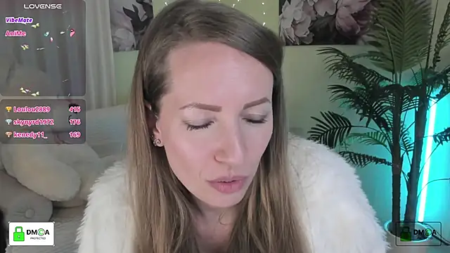 Queenymel's cam snapshot