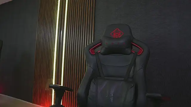 JacksonOlsenn live sex cam