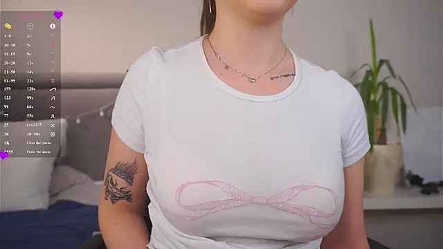 DejaBez's cam snapshot