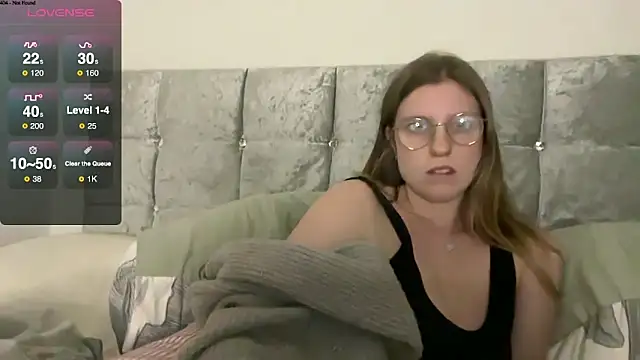 BustyKellyXXX's cam snapshot