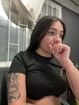 Alyha_Cortes's cam snapshot