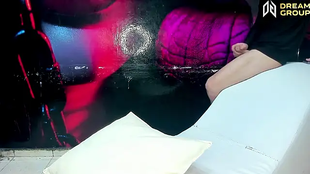 AmazingPartys's cam snapshot