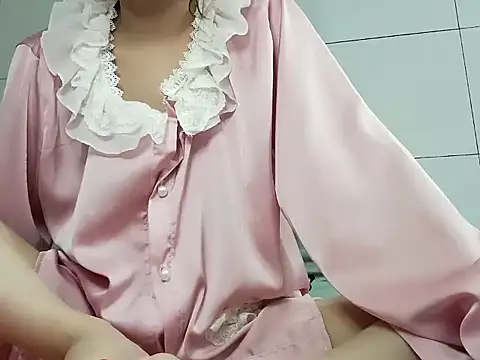 Tuyet696 live sex cam