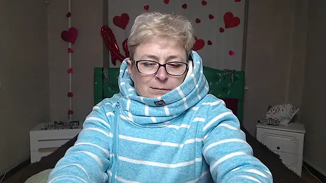 EmiliaGree live sex cam