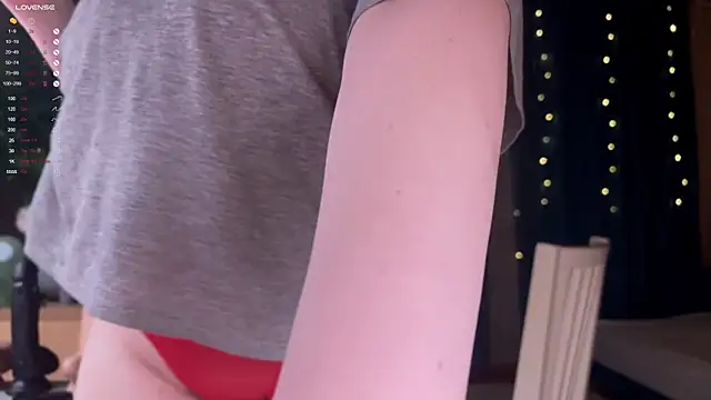 LisaLaas live sex cam