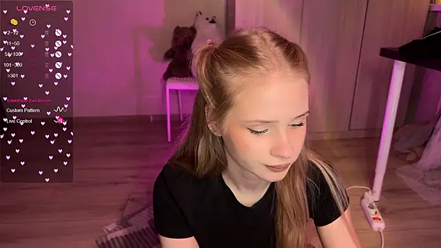 lisa_barbie's cam snapshot