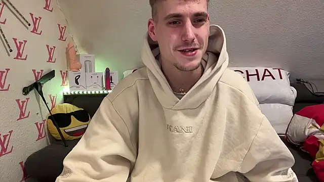 Cookieboy88's cam snapshot