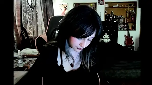 Maki_Zein_'s cam snapshot