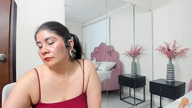 kiraGeiner's cam snapshot