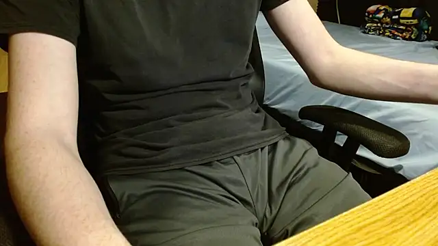 readytocome90's cam snapshot