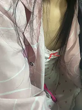 Mina048's cam snapshot