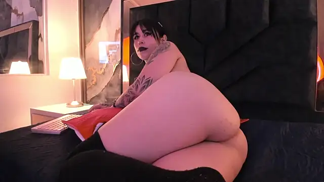 SusanVilla's cam snapshot