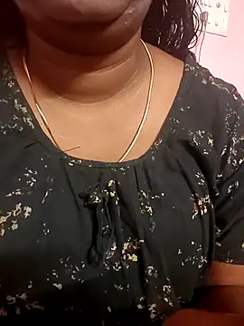 Keerthee_'s cam snapshot