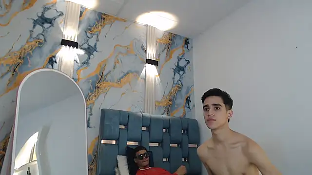 HEART_OF_MILAMBER live sex cam