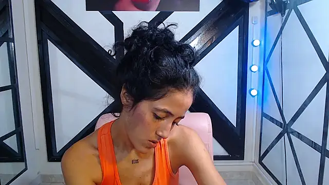 emily_rz1's cam snapshot