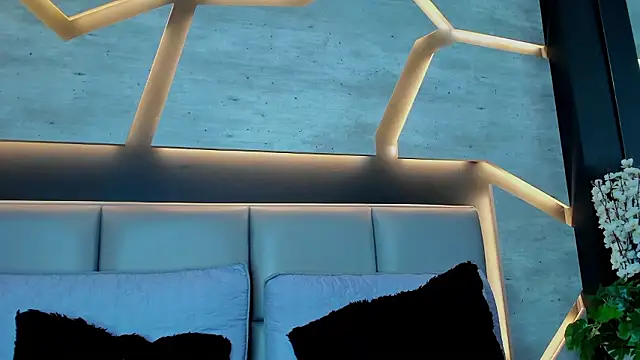 Valeriabigass live sex cam